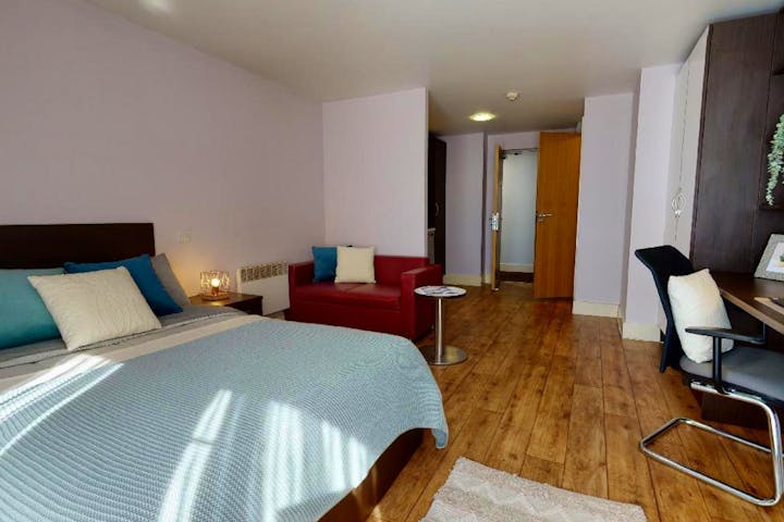 iQ-Student-Accommodation-Edinburgh-Grove-Bedrooms-Addition-Platinum_Studio