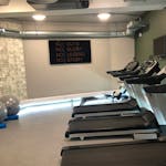 the-glassworks-gym-treadmill-1000x800