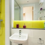 18-fresh-student-living-kingston-davidson-house-04-shared-flat-bedroom-photo-05-1024x768