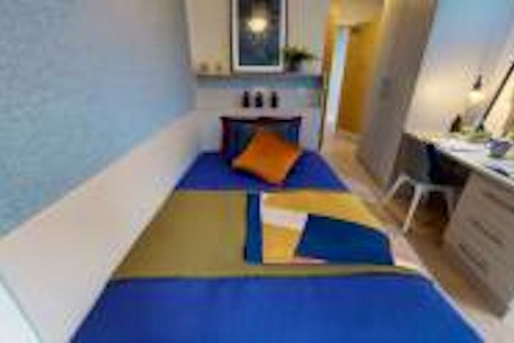 iQ-Student-Accommodation-London-Magenta-House-Bedrooms-Silver_En_Suite(3)