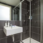 Hoxton-luxury-shower-room-2
