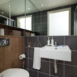Hoxton-luxury-shower-room
