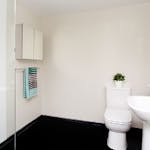 london-stapleton-studio-bathroom