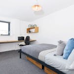 12-student-accommodation-kelvingrove-house-standard-ensuite-1024x564