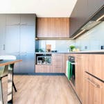 perth-the-boulevard-5-6-bedroom-apartment-kitchen