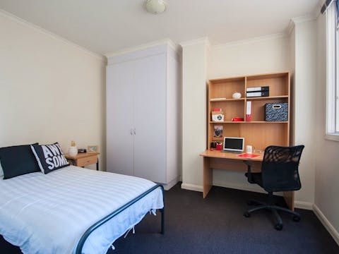 on-Flinders-1-bedroom-apartment