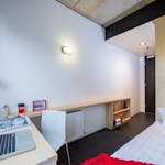 @-RMIT-Bundoora-Multi-share-Apartment-Bedroom-Red