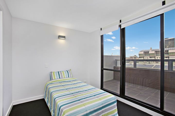 UniLodge-on-Raleigh-One-Bedroom-Balcony-Bedroom