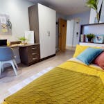 Birmingham-Penworks-House-Bedrooms-Copper-Studio-Gold_En_Suite