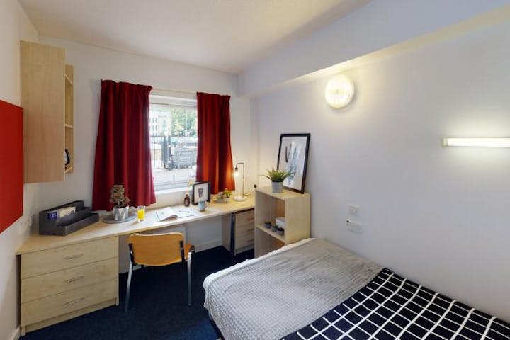 iQ-Student-Accommodation-Huddersfield-Little-Aspley-Bedrooms-Bedroom(2)