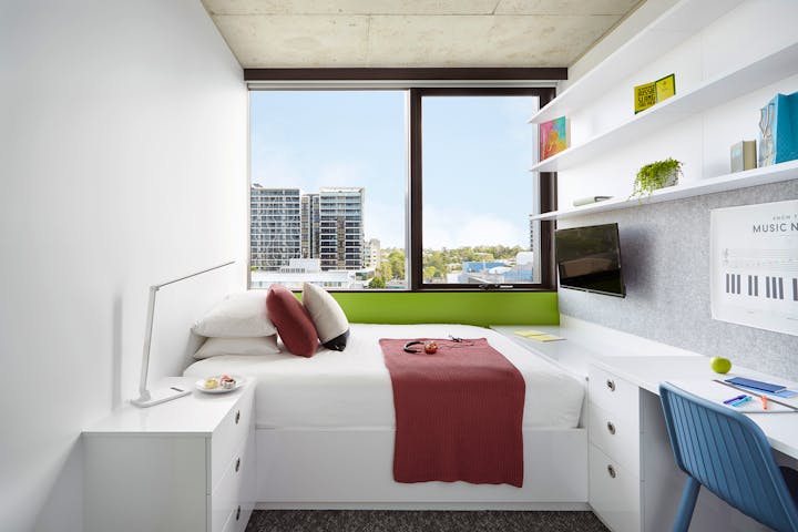 Scape-Toowong_8-Bedroom-Apartment-Large_Shared-Bathroom_WEB