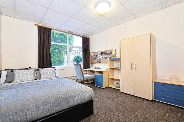 14-student-accommodation-apollo-house-standard-plus