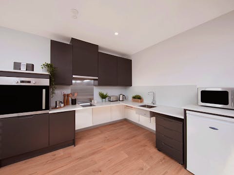 leeds_white_accessible_kitchen