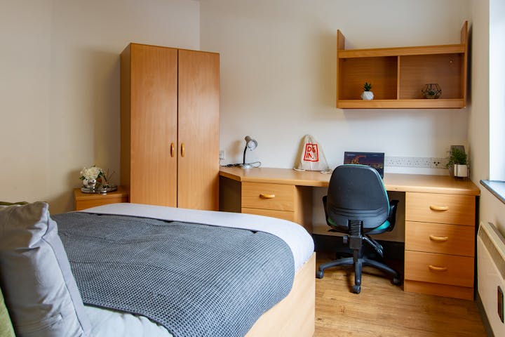 student-accommodation-leicester-albion-court-deluxe-ensuite (4)