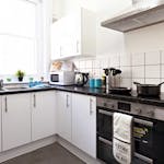 Medium-Kitchen-600x600