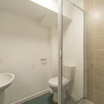 1590667967_Step-House-Newcastle-upon-Tyne-Bathroom-2-Unilodgers