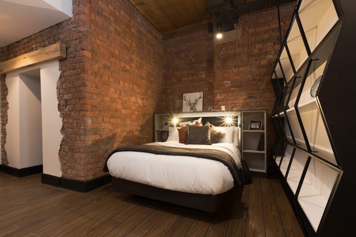 1_Bed_Apartment_Large_Basil_Bedroom