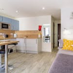 12-student-accommodation-dover-street-apartments-classic-studio-1024x564