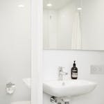 Swanston_Medium-Studio-Apartment_Bathroom