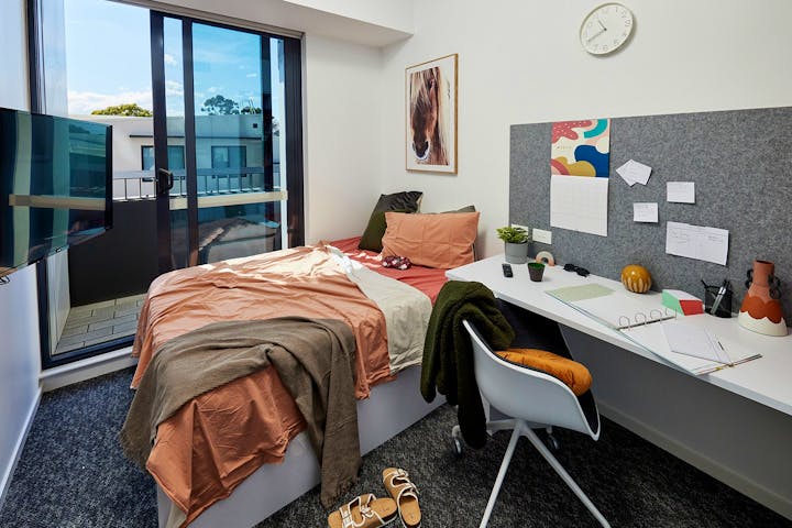 Scape-Redfern-5-Bedroom-Apartment-Single-Ensuite-1920x1020-12-room-1 (1)