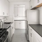 Heritage_Suite8G_kitchen-2_300kb
