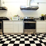 93-Huge-Common-Kitchen-800x480