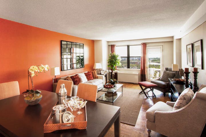cityview-at-longwood-apartments-dining-and-living-room (1) 2
